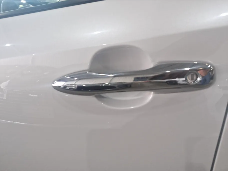 تويوتا كورولا XLI Executive Moonroof 2025 