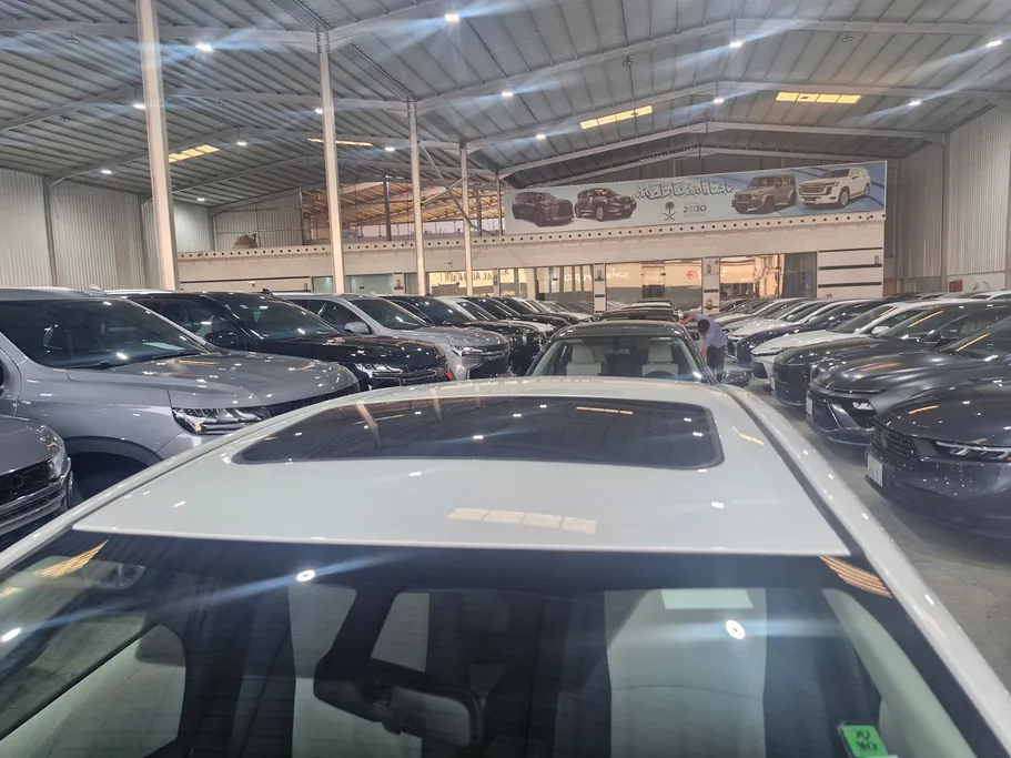 تويوتا كورولا XLI Executive Moonroof 2025 