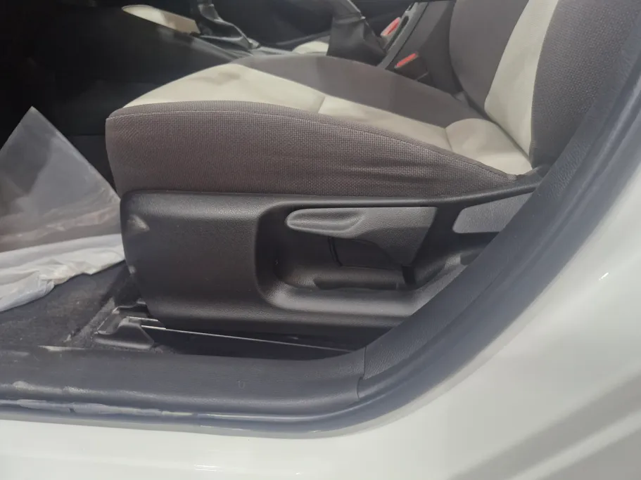 تويوتا كورولا XLI Executive Moonroof 2025 