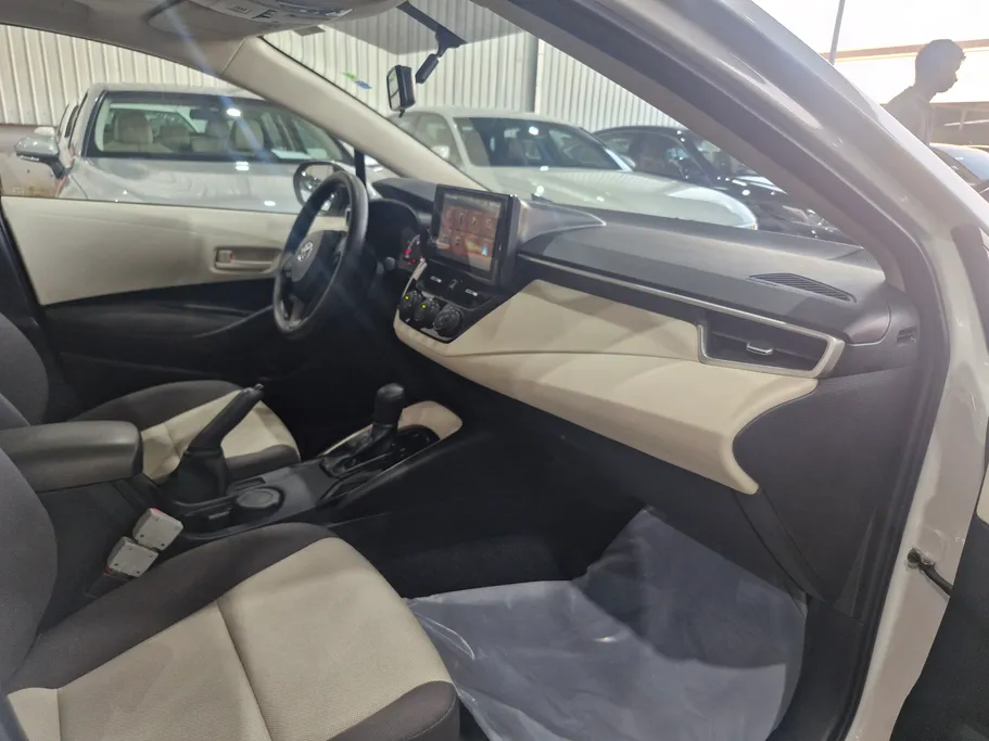 تويوتا كورولا XLI Executive Moonroof 2025 