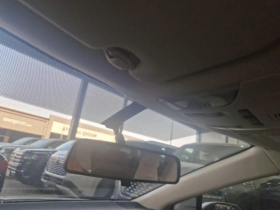 2025 Toyota Corolla XLI Executive Moonroof 