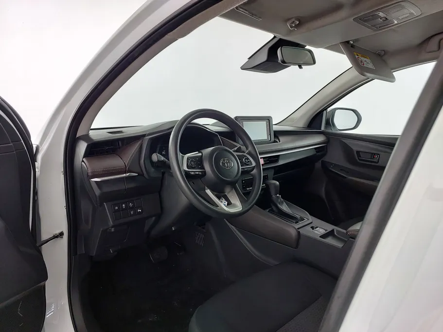 2024 تويوتا Yaris  Y Plus 