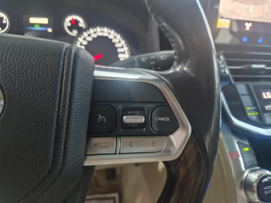 تويوتا لاندكروزر GXR4 2024 