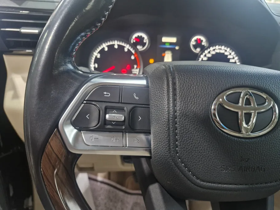 تويوتا لاندكروزر GXR4 2024 