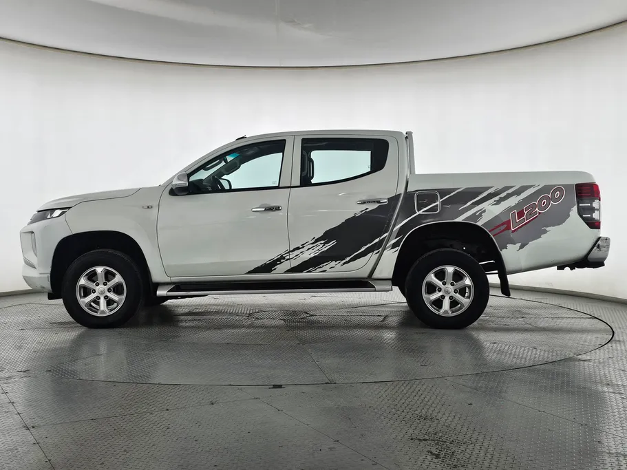 2022 ميتسوبيشي L200 Double Cap 