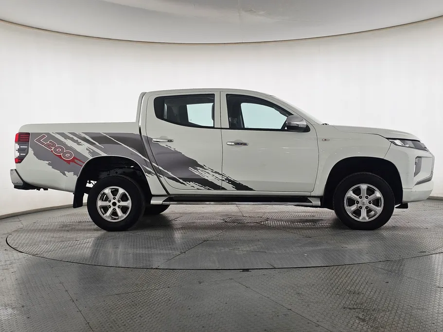 2022 ميتسوبيشي L200 Double Cap 