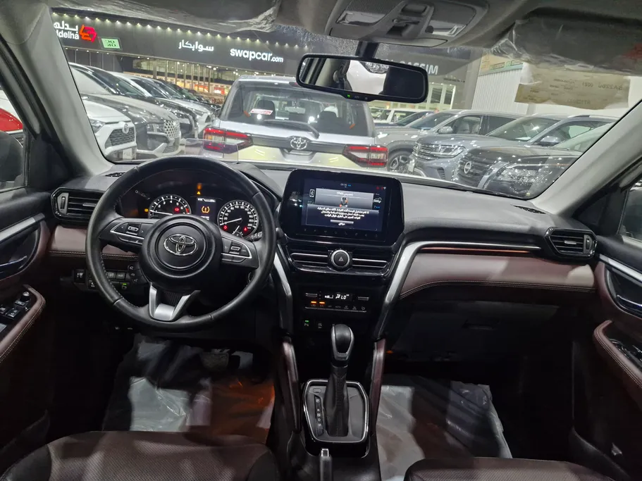 2025 Toyota Urban Cruiser GLX 
