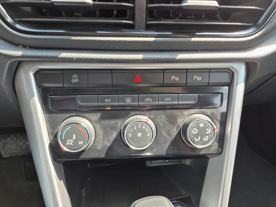 2024 Volkswagen T Roc Life 