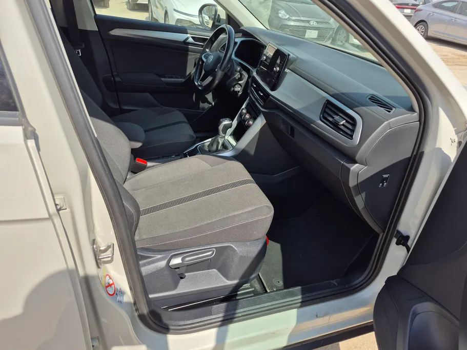 2024 Volkswagen T Roc Life 