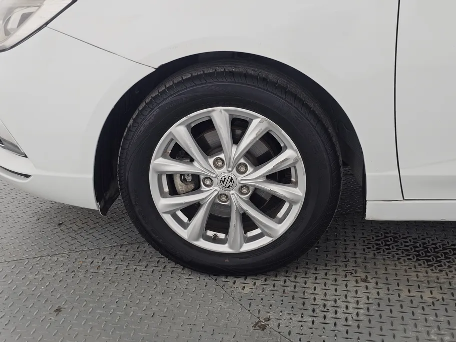 2023 MG 5 STD 