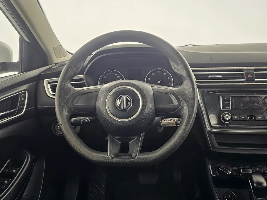 2023 MG 5 STD 