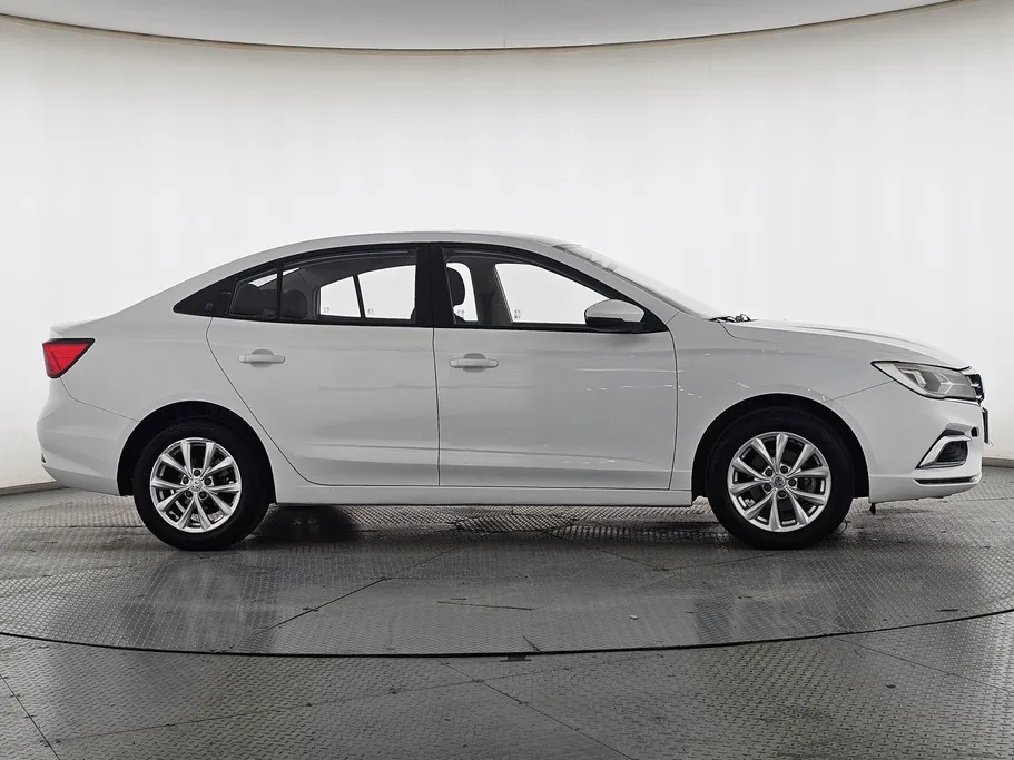 2023 MG 5 STD 