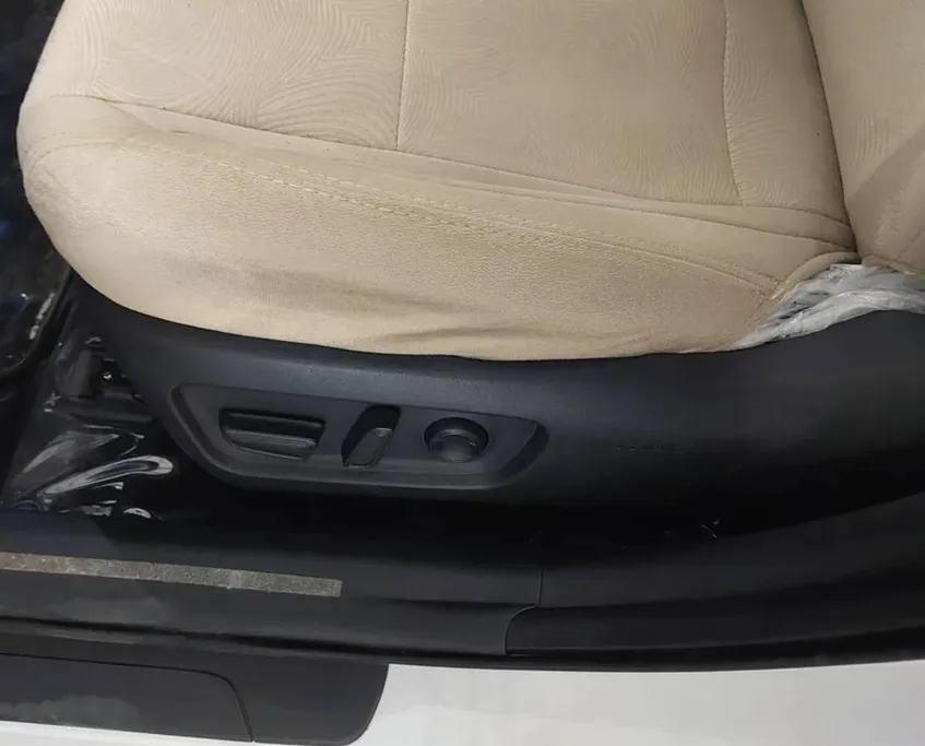 2026 Toyota Camry  E Plus HEV 