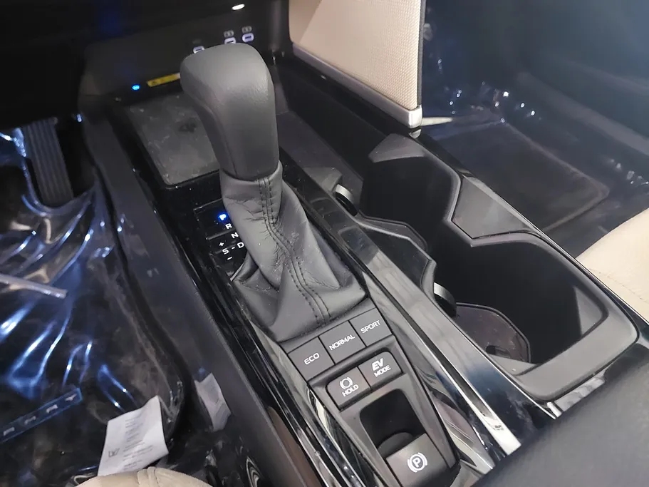 2026 Toyota Camry  E Plus HEV 