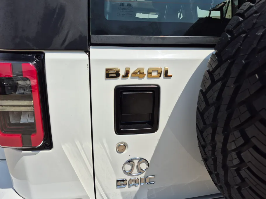 بايك BJ40L Premium 2022 