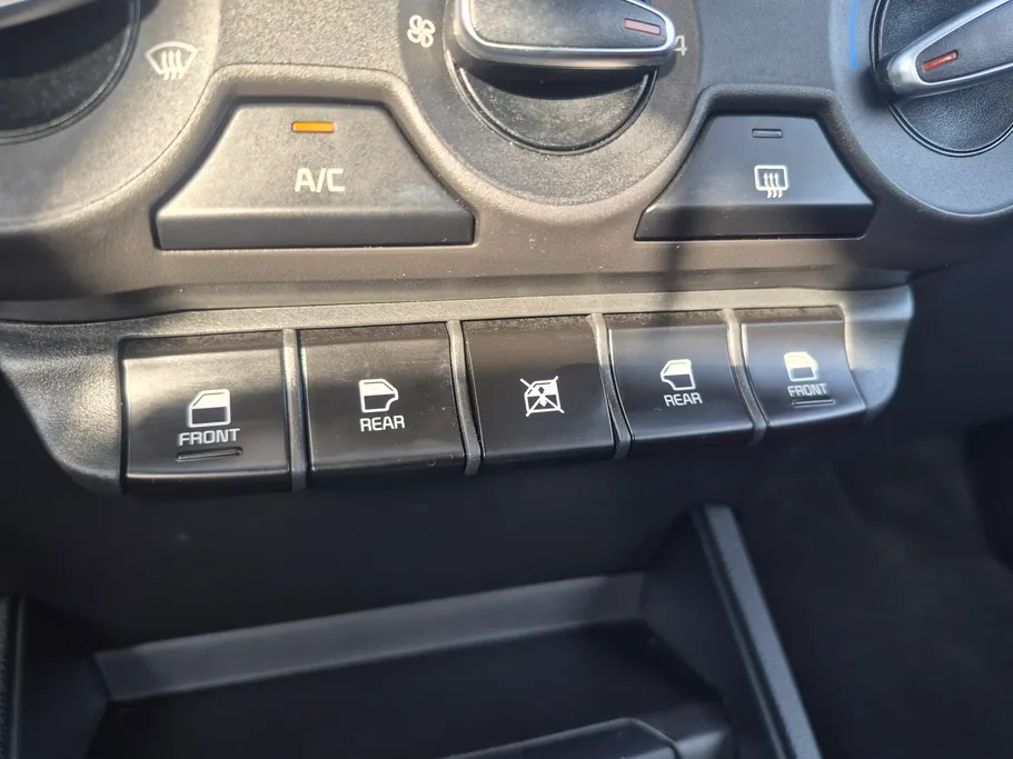 2024 Kia Pegas LX 