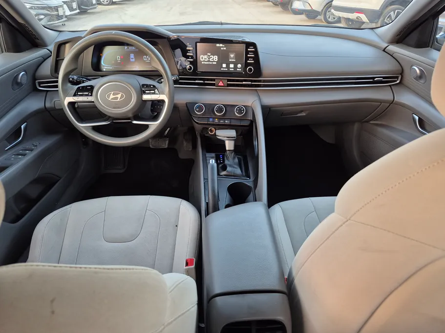 2024 Hyundai Elantra Fleet 