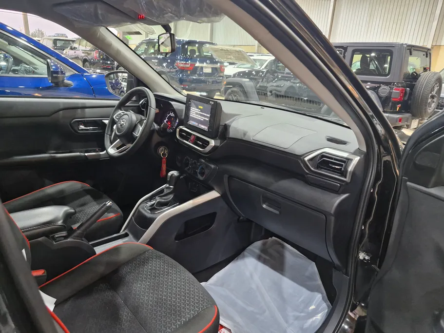 2024 Toyota Raize XLE 