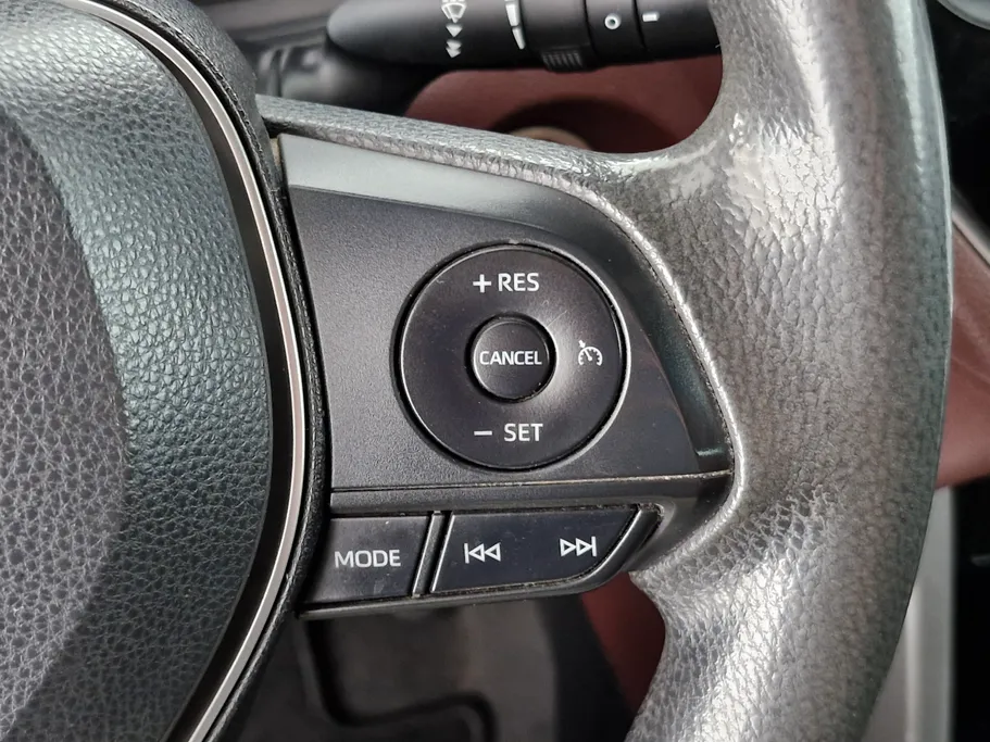 2021 Toyota Corolla Cross XLE 