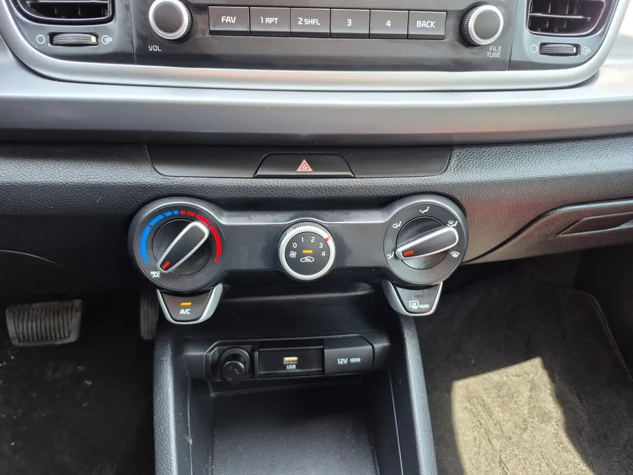 2022 Kia Rio GL 