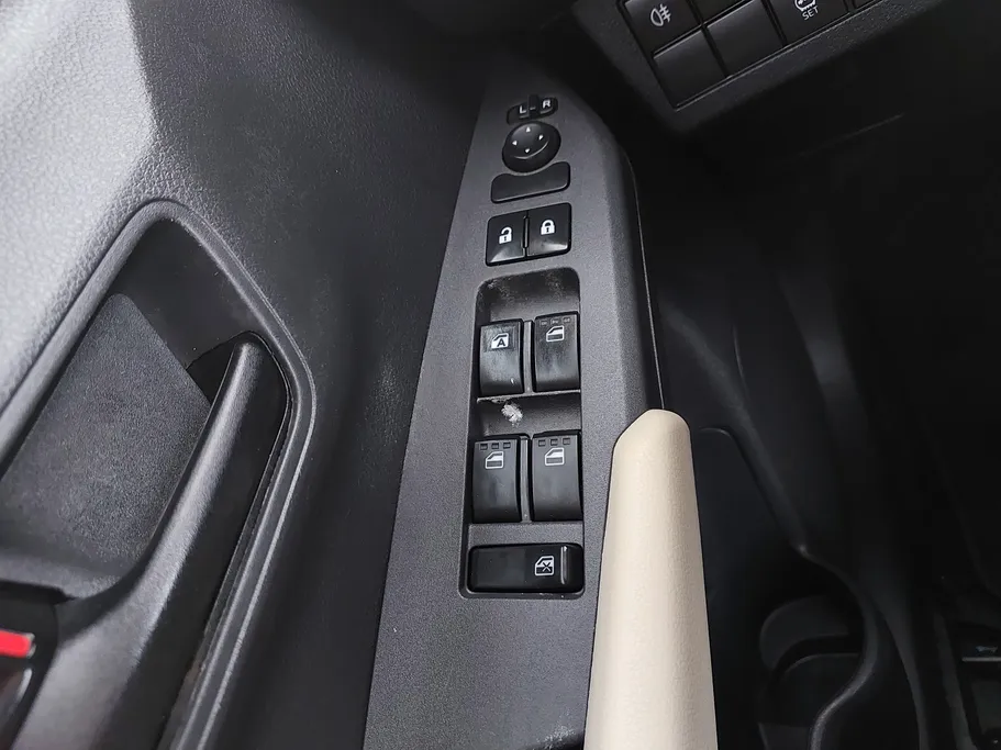 2024 Toyota Yaris  Y 