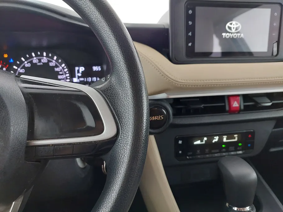 2024 Toyota Yaris  Y 