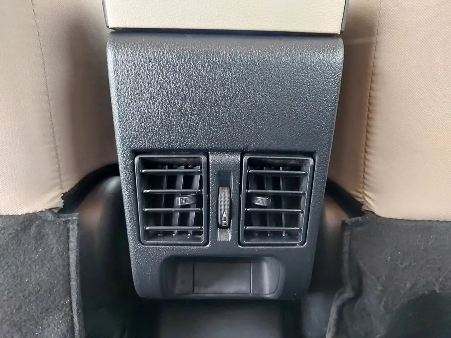 2024 Toyota Yaris  Y 