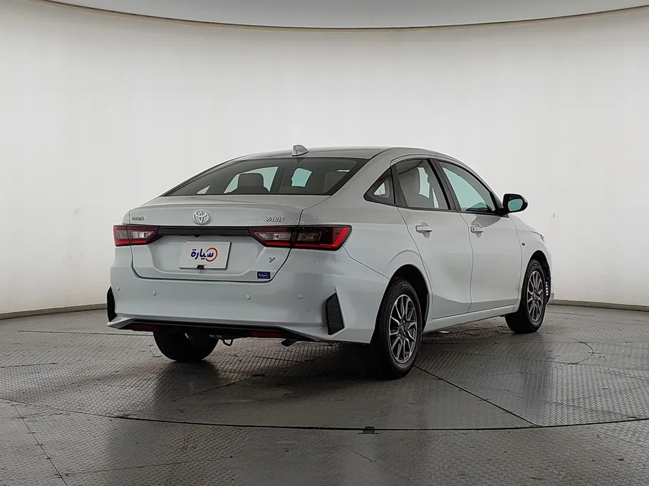 2024 Toyota Yaris  Y 