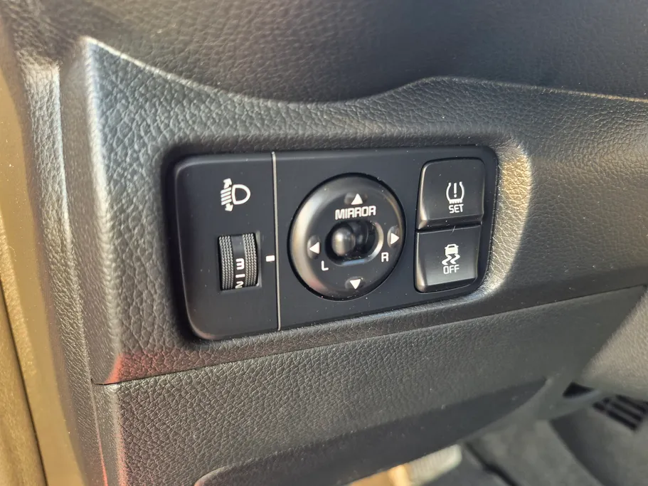 2024 Kia Pegas LX 