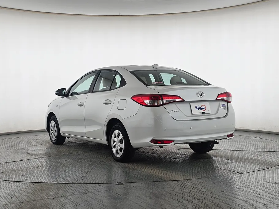 2022 Toyota Yaris  Y 