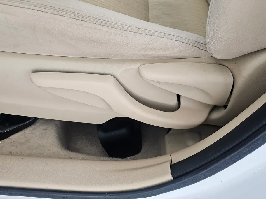 2022 Toyota Yaris  Y 