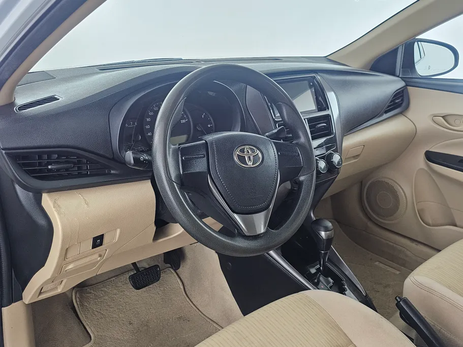 2022 Toyota Yaris  Y 