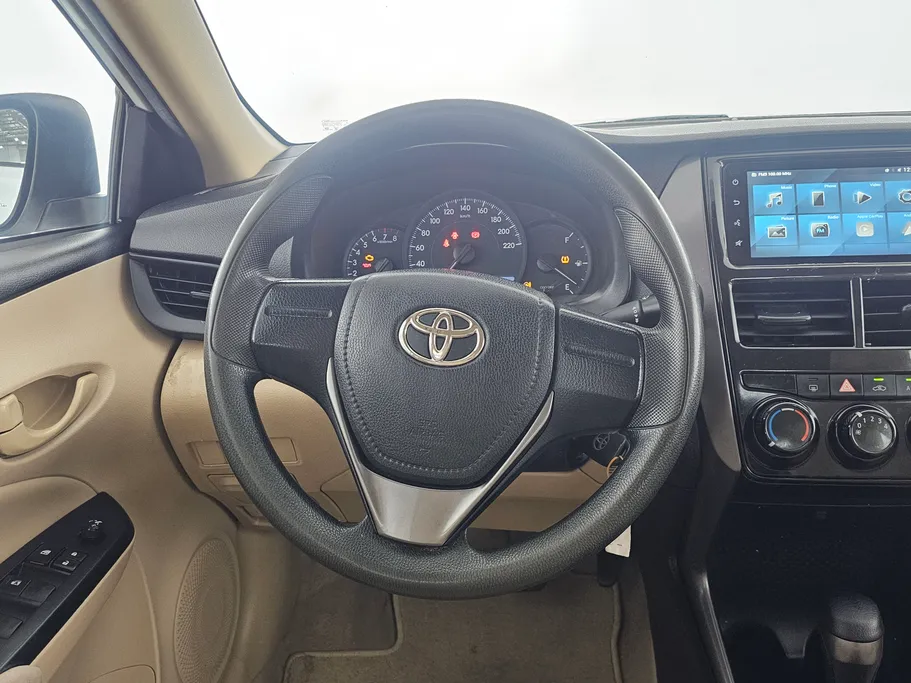 2022 Toyota Yaris  Y 