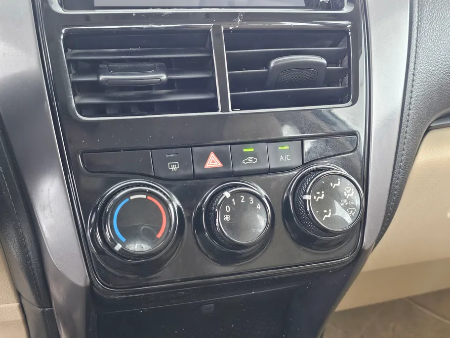 2022 Toyota Yaris  Y 