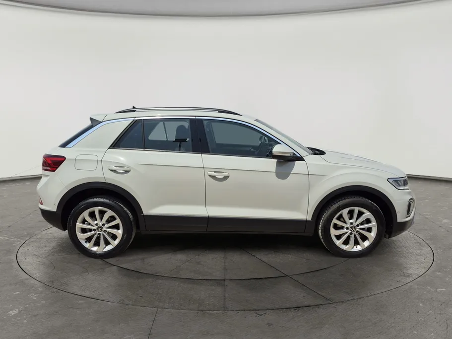 2024 Volkswagen T Roc Life 