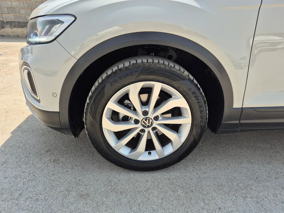 2024 Volkswagen T Roc Life 