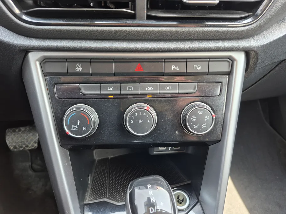 2024 Volkswagen T Roc Life 