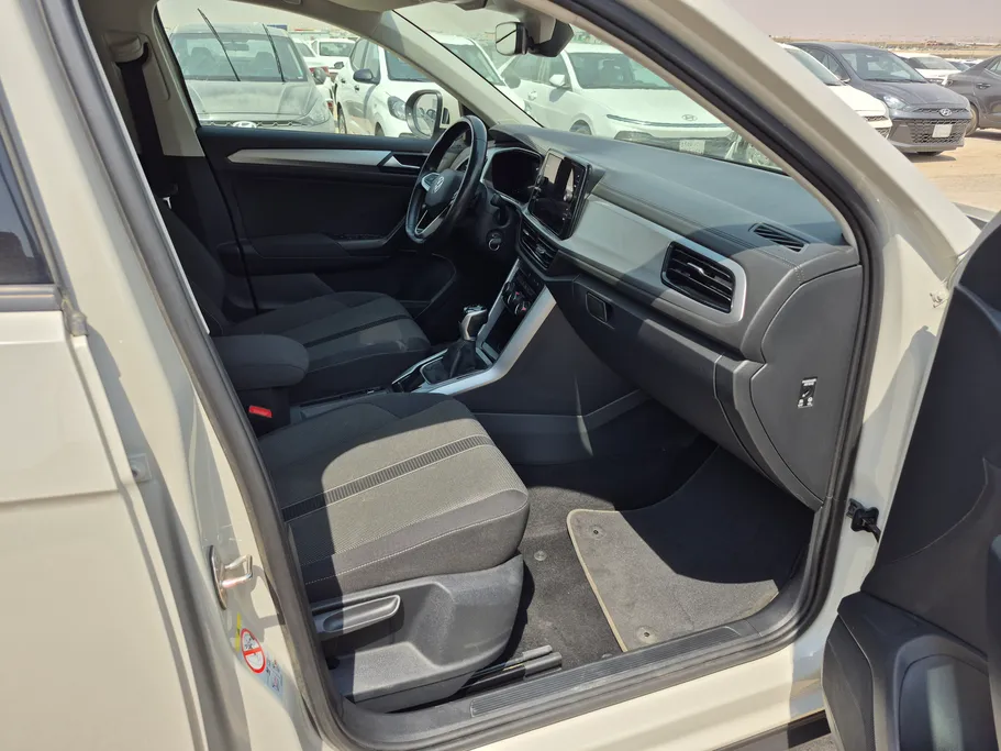 2024 Volkswagen T Roc Life 