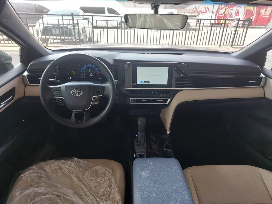 2025 Toyota Camry  LE HEV 