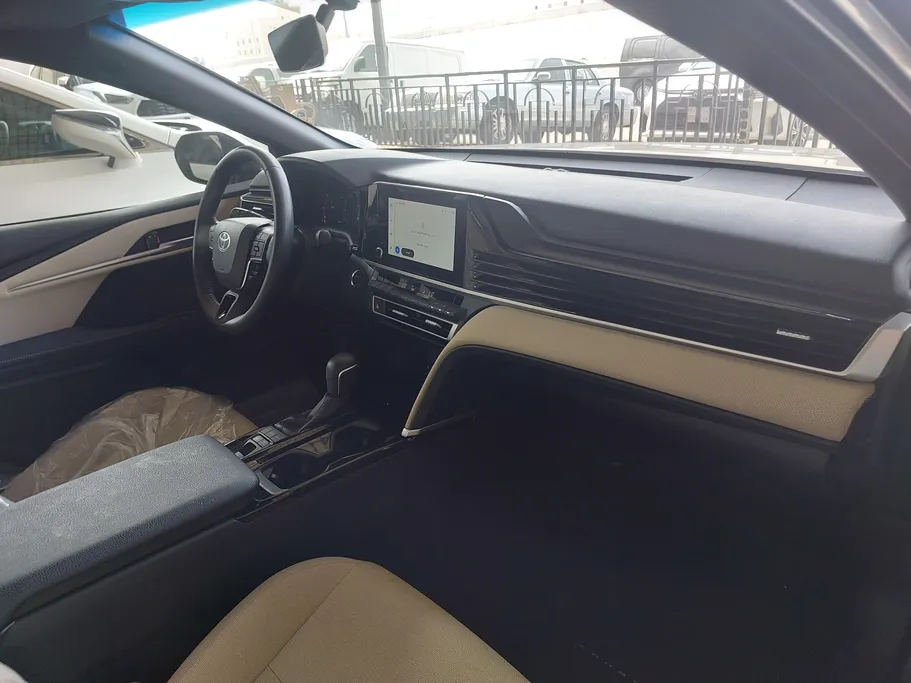 2025 Toyota Camry  LE HEV 