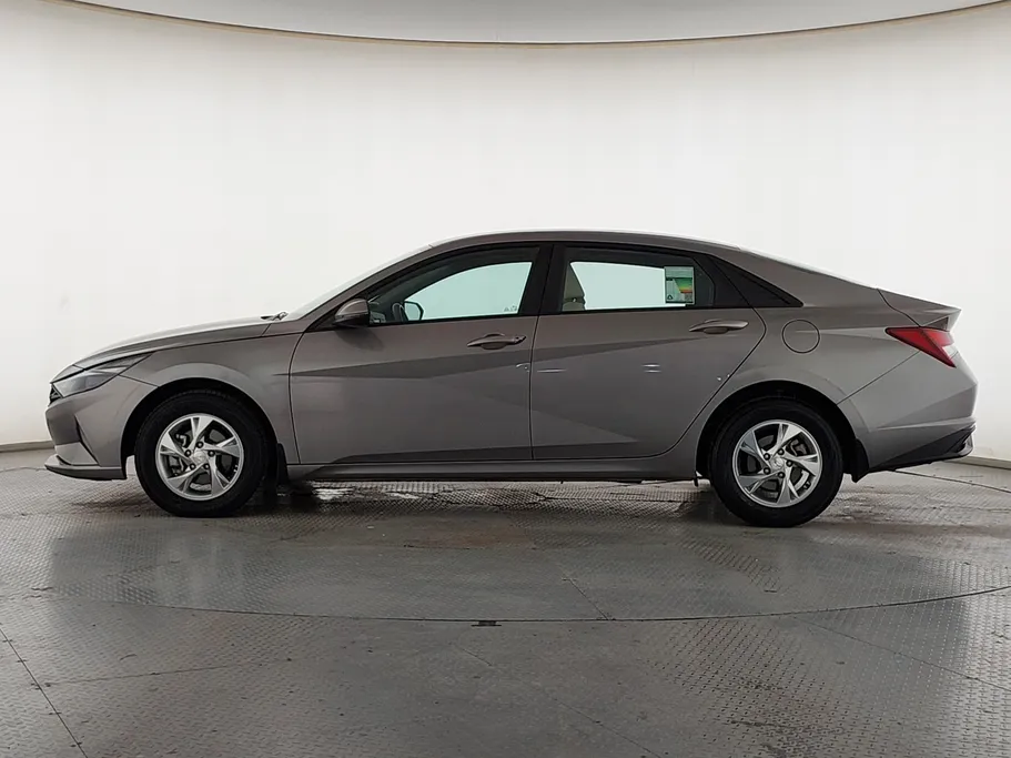 2022 Hyundai Elantra Fleet 