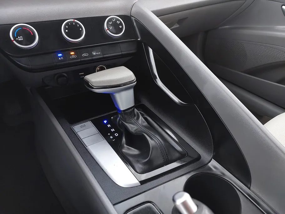 2022 Hyundai Elantra Fleet 