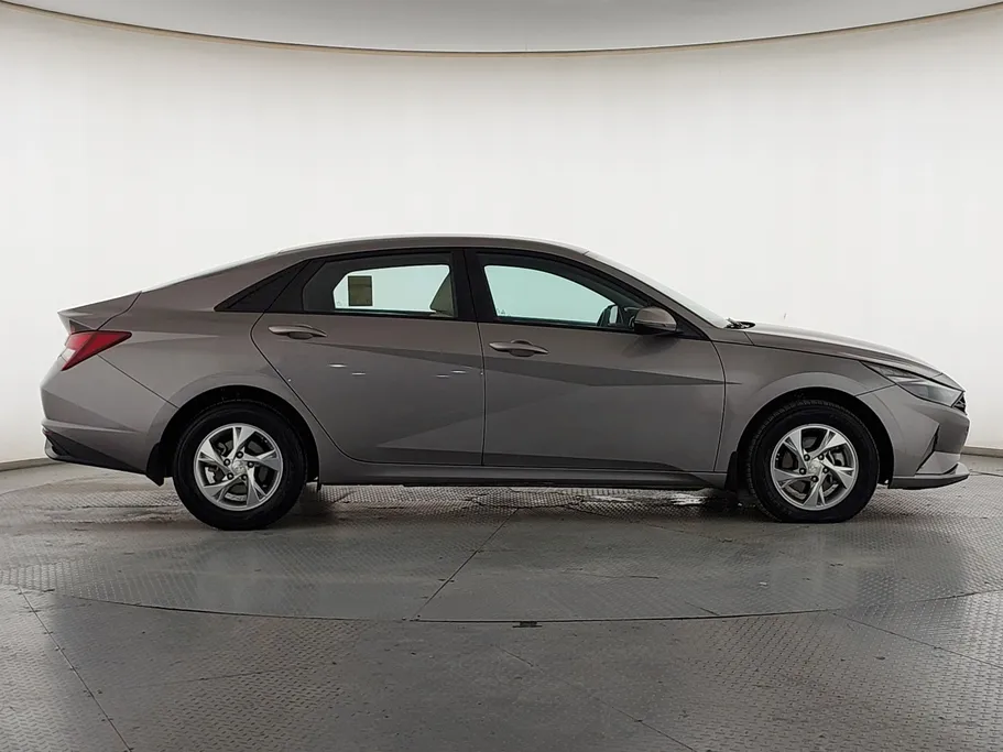 2022 Hyundai Elantra Fleet 