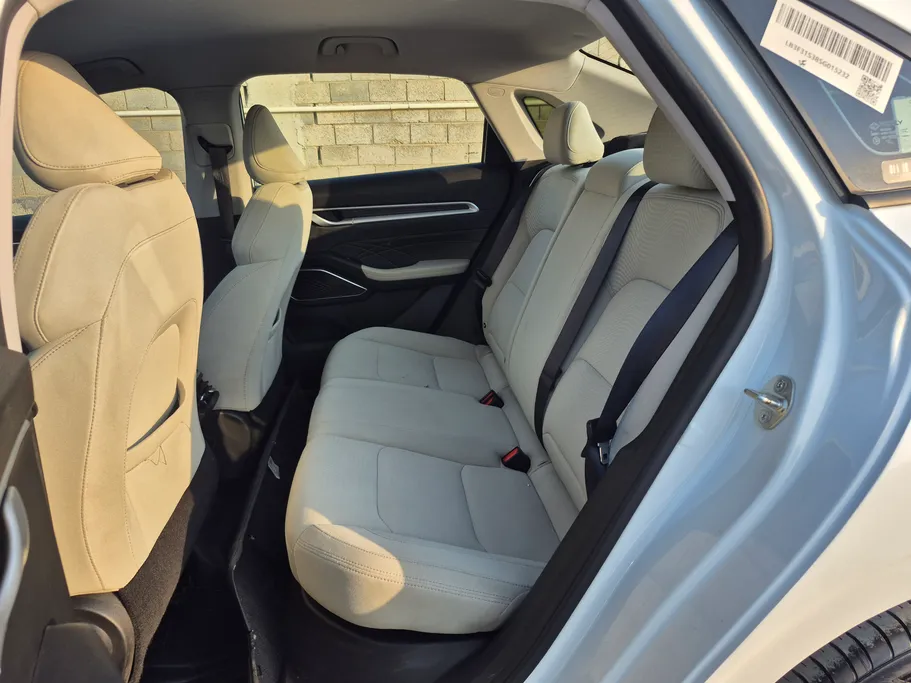 جيلي امجراند GS 2025 
