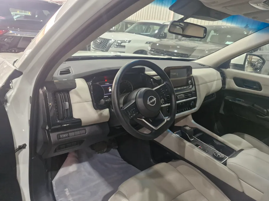 2023 Nissan Pathfinder S 