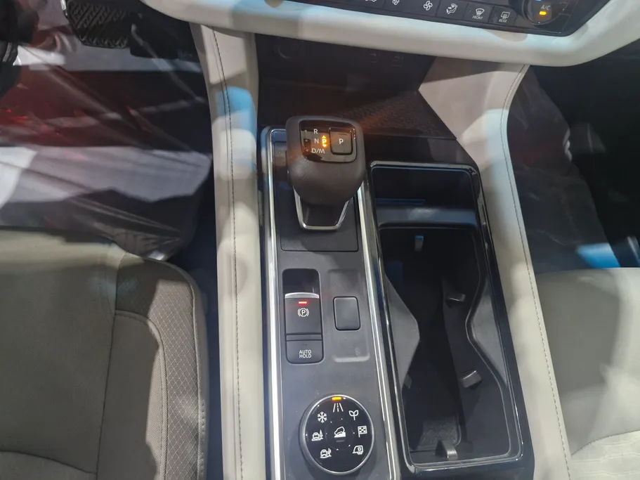 2023 Nissan Pathfinder S 