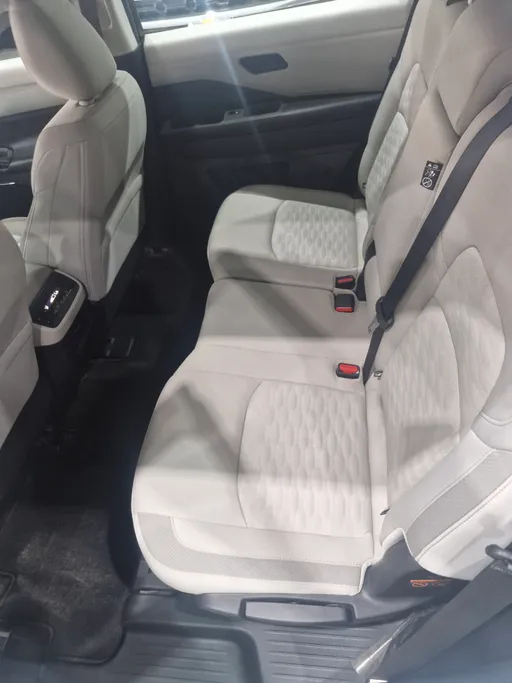2023 Nissan Pathfinder S 
