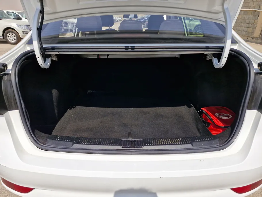2023 MG 5 STD 