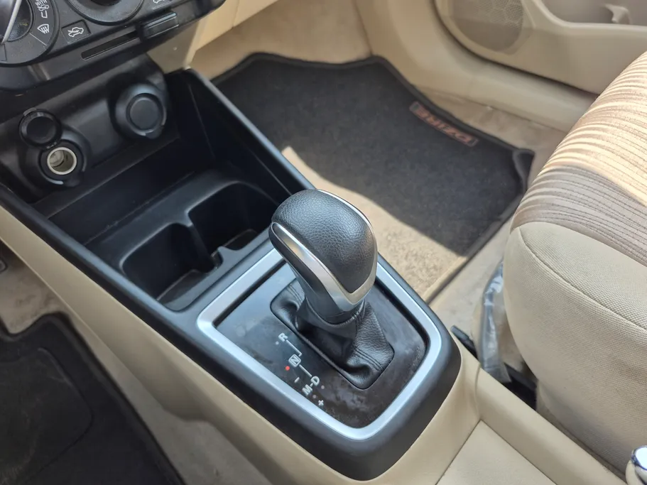 2024 سوزوكي Dzire GL 