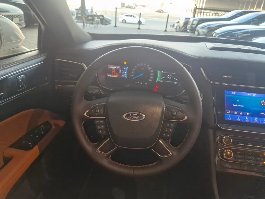 2022 Ford Taurus Titanium 